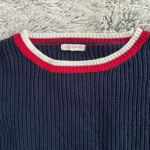 L A Hearts Sweater - Picture 5 of 10